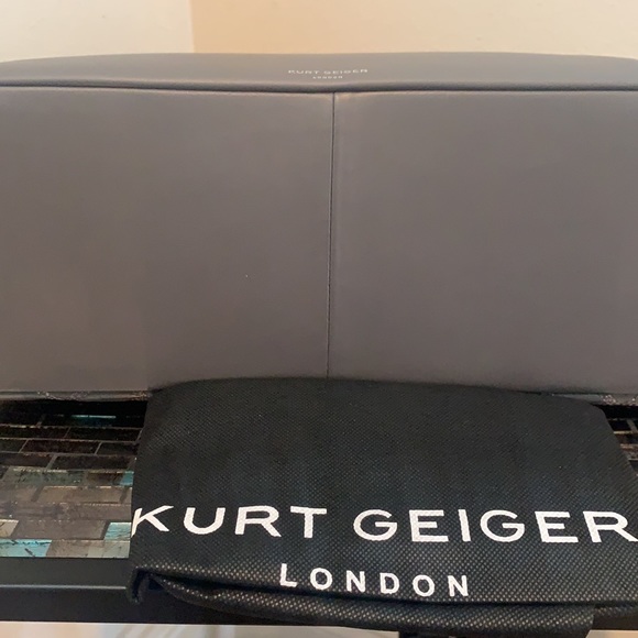 Kurt Geiger London Kensington Drench Quilted XXL Shoulder Bag - Picture 12 of 15